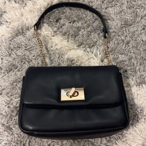 Elegant Black Leather Shoulder Bag